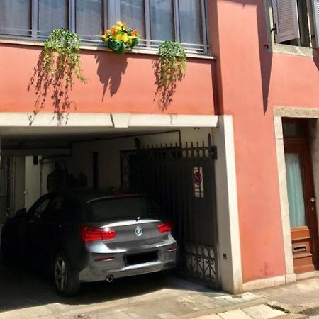 דירות Che Piacere! Udine In Centro Col Posto Auto מראה חיצוני תמונה