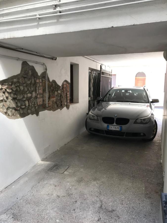 דירות Che Piacere! Udine In Centro Col Posto Auto מראה חיצוני תמונה
